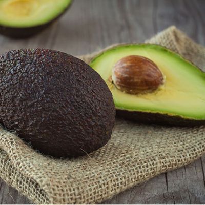 Aguacates Hass Rugoso. Caja de 4kg. (8,49€/kg.)